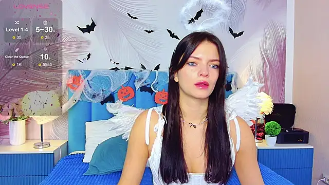 Snapshot of kimberlyy77 chatting on 10/30/25, 06:23 kimberlyy77 online show from 10/30/25, 06:23