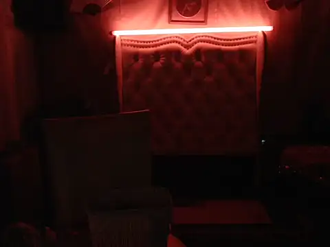 miss laila  online show from 09/23/25, 10:33