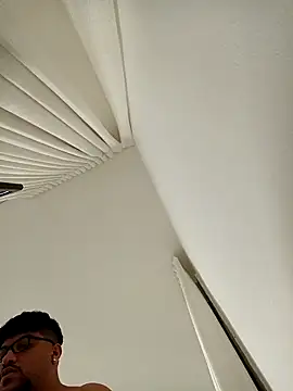 Snapshot of a23c43 chatting on 10/14/25, 10:27 a23c43 online show from 10/14/25, 10:27