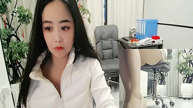 Snapshot of Eileen-L chatting on 02/24/26, 02:34 Eileen-L online show from 02/24/26, 02:34