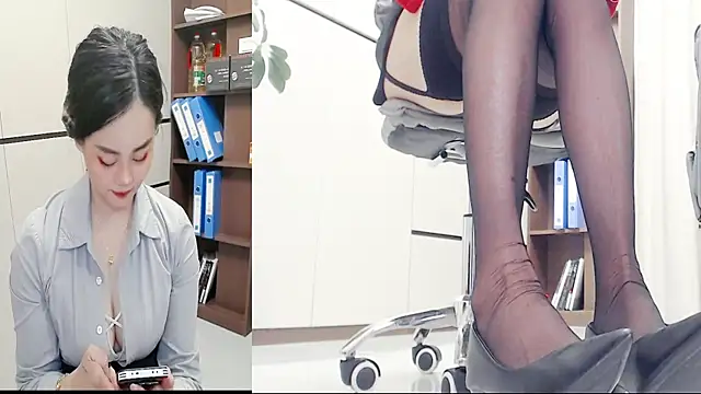 Snapshot of Eileen-L chatting on 03/01/26, 04:23 Eileen-L online show from 03/01/26, 04:23