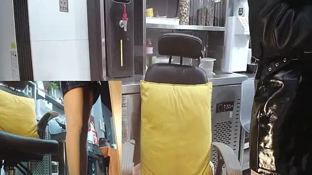 Eileen-L online show from 11/28/25, 02:34