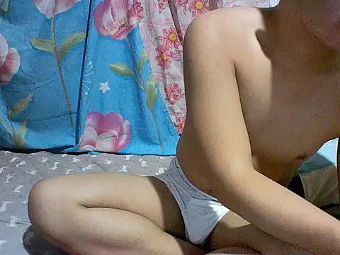 Snapshot of alhex_gay26 chatting on 09/28/25, 12:45 alhex gay26 online show from 09/28/25, 12:45