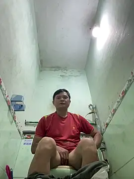 hotboy2x online show from 12/17/25, 02:05