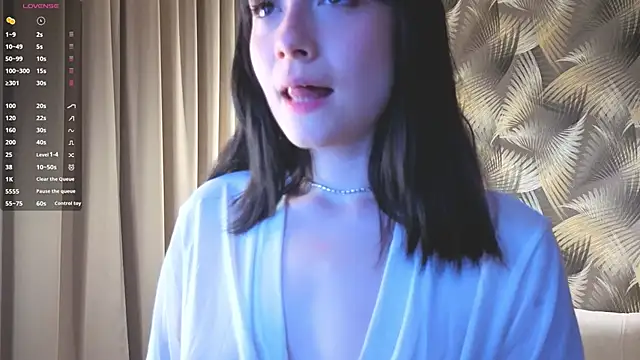 Honeey Beee online show from 09/12/25, 07:13