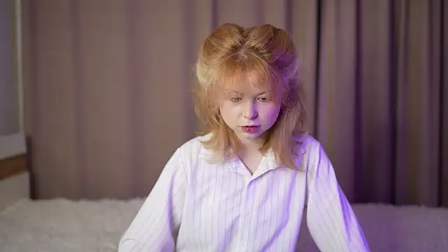 Stella Vanila online show from 10/04/25, 11:17
