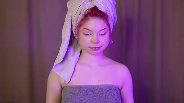 Stella Vanila online show from 11/13/25, 01:31