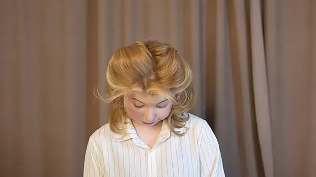 Stella Vanila online show from 10/08/25, 01:18