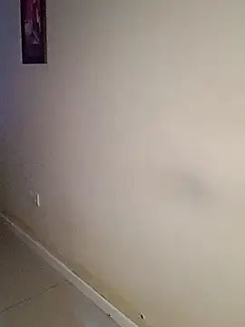 estefymariam88 online show from 11/15/25, 08:40