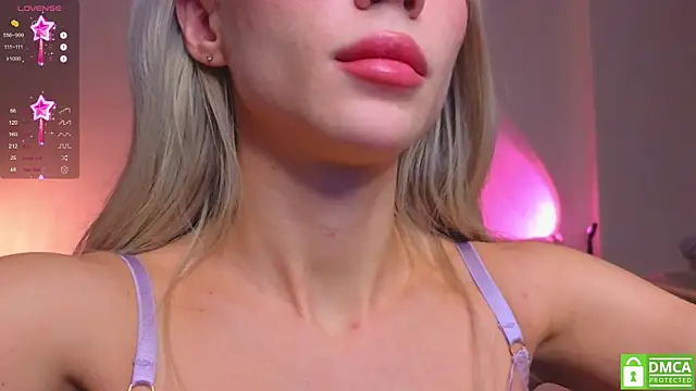 KittenFang online show from 12/21/25, 02:03