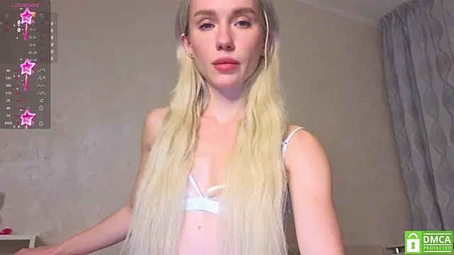 Snapshot of KittenFang chatting on 11/11/25, 07:52 KittenFang online show from 11/11/25, 07:52