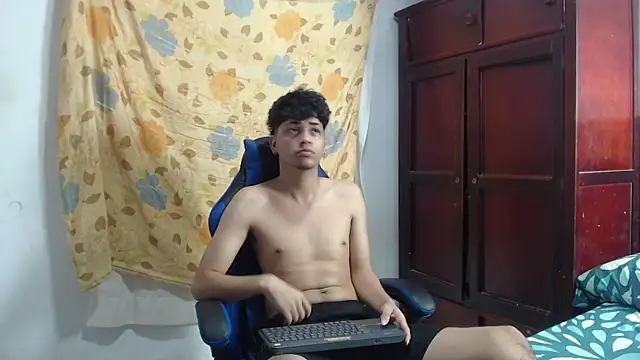 alice julls online show from 06/04/26, 04:44