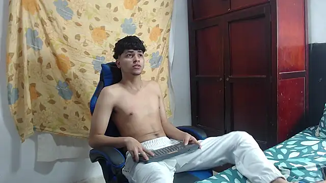 alice julls online show from 06/03/26, 04:33