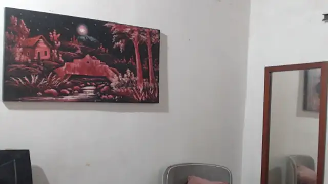 alice julls online show from 10/31/25, 09:32