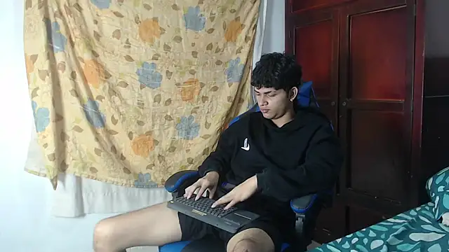 alice julls online show from 05/24/26, 06:41