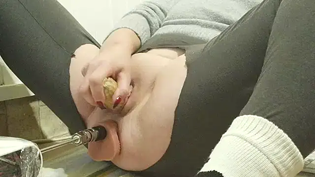 honey47 online show from 10/19/25, 06:32