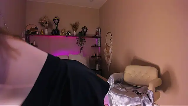 Snapshot of MaryRosenberg chatting on 11/02/25, 07:13 MaryRosenberg online show from 11/02/25, 07:13