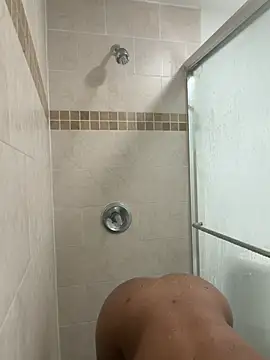LuckyKhloe online show from 05/04/26, 10:23