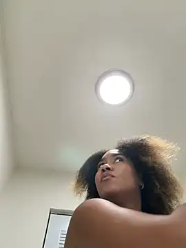 LuckyKhloe online show from 05/26/26, 12:47