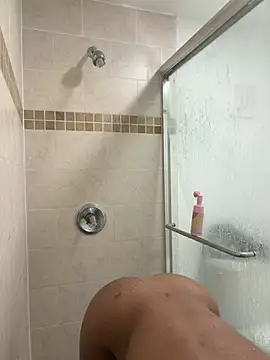 LuckyKhloe online show from 05/03/26, 02:27