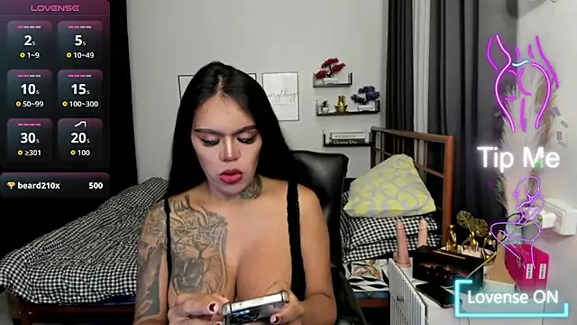 Snapshot of Queen_Angela6 chatting on 05/14/26, 12:07 Queen Angela6 online show from 05/14/26, 12:07