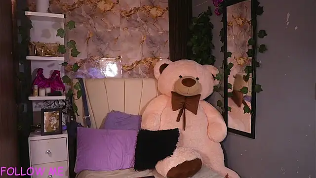 hannachris- online show from 05/09/26, 12:25