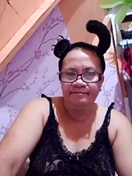 Snapshot of vickyhot1966 chatting on 07/02/26, 11:05 vickyhot1966 online show from 07/02/26, 11:05