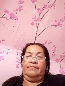Snapshot of vickyhot1966 chatting on 09/20/25, 10:26 vickyhot1966 online show from 09/20/25, 10:26