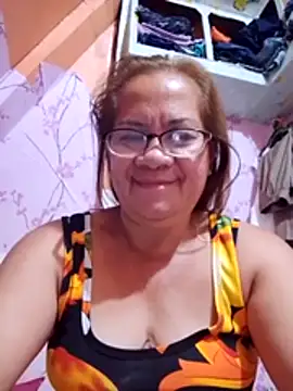 Snapshot of vickyhot1966 chatting on 04/09/26, 07:53 vickyhot1966 online show from 04/09/26, 07:53