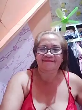 Snapshot of vickyhot1966 chatting on 06/27/26, 03:51 vickyhot1966 online show from 06/27/26, 03:51