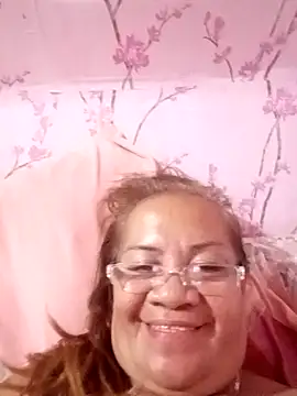 Snapshot of vickyhot1966 chatting on 04/01/26, 01:34 vickyhot1966 online show from 04/01/26, 01:34