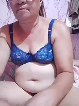 Snapshot of vickyhot1966 chatting on 04/15/26, 10:10 vickyhot1966 online show from 04/15/26, 10:10