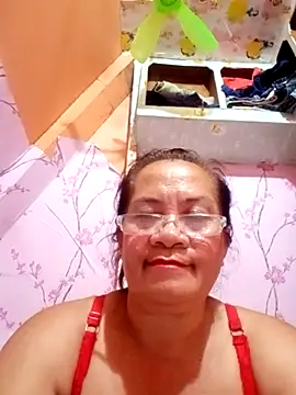 Snapshot of vickyhot1966 chatting on 09/14/25, 04:40 vickyhot1966 online show from 09/14/25, 04:40
