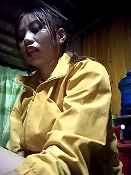 Dung-Thao19 online show from 10/23/25, 11:25