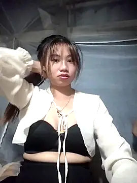 Dung-Thao19 online show from 10/15/25, 08:28