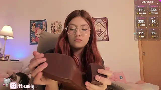 emily uwu0 online show from 02/16/26, 01:37