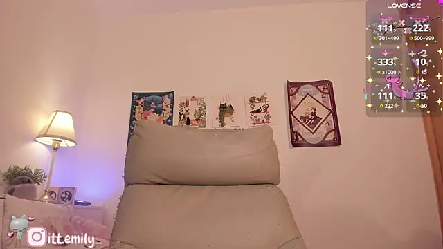 emily uwu0 online show from 03/19/26, 01:49