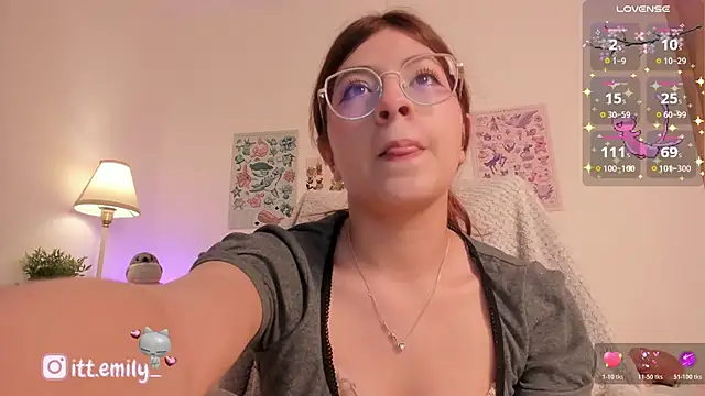 emily uwu0 online show from 05/27/26, 01:48