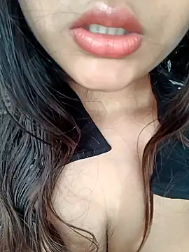 Hott Muskan online show from 01/18/26, 11:02