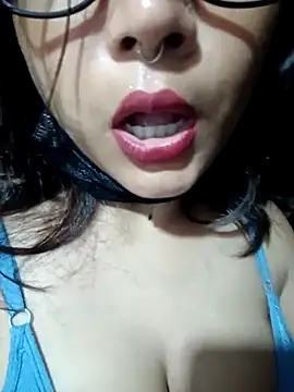 Hott Muskan online show from 04/27/26, 06:50