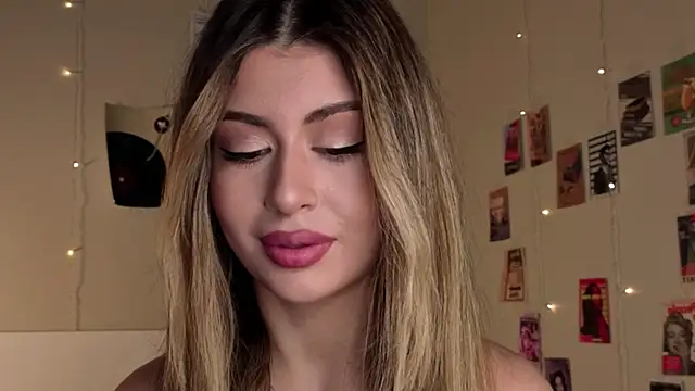 Snapshot of GeorginaHarn chatting on 10/12/25, 08:16 GeorginaHarn online show from 10/12/25, 08:16
