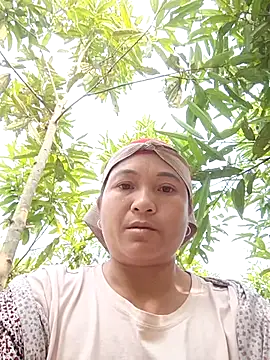 Snapshot of Love-Mama33 chatting on 12/02/25, 02:34 Love-Mama33 online show from 12/02/25, 02:34