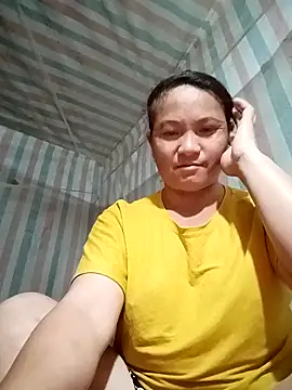 Snapshot of Love-Mama33 chatting on 11/04/25, 11:47 Love-Mama33 online show from 11/04/25, 11:47