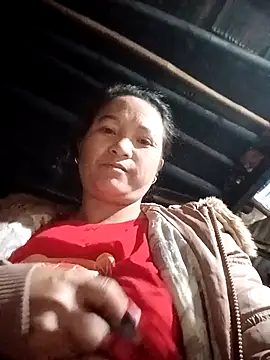 Snapshot of Love-Mama33 chatting on 11/28/25, 11:10 Love-Mama33 online show from 11/28/25, 11:10