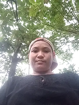 Snapshot of Love-Mama33 chatting on 10/31/25, 11:18 Love-Mama33 online show from 10/31/25, 11:18