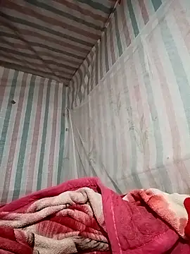 Snapshot of Love-Mama33 chatting on 11/26/25, 10:54 Love-Mama33 online show from 11/26/25, 10:54