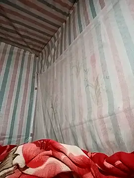 Snapshot of Love-Mama33 chatting on 11/21/25, 11:04 Love-Mama33 online show from 11/21/25, 11:04