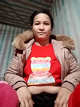 Snapshot of Love-Mama33 chatting on 11/27/25, 11:05 Love-Mama33 online show from 11/27/25, 11:05