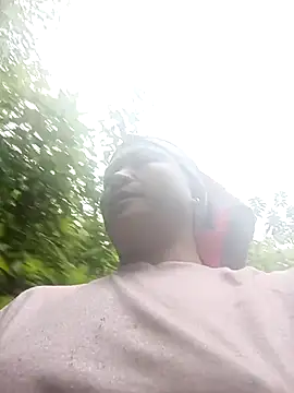 Snapshot of Love-Mama33 chatting on 10/24/25, 12:53 Love-Mama33 online show from 10/24/25, 12:53