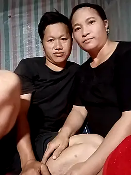 Snapshot of Love-Mama33 chatting on 11/13/25, 12:31 Love-Mama33 online show from 11/13/25, 12:31